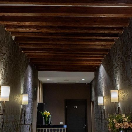 Alle Guglie Boutique Hotel Venesia Bagian luar foto