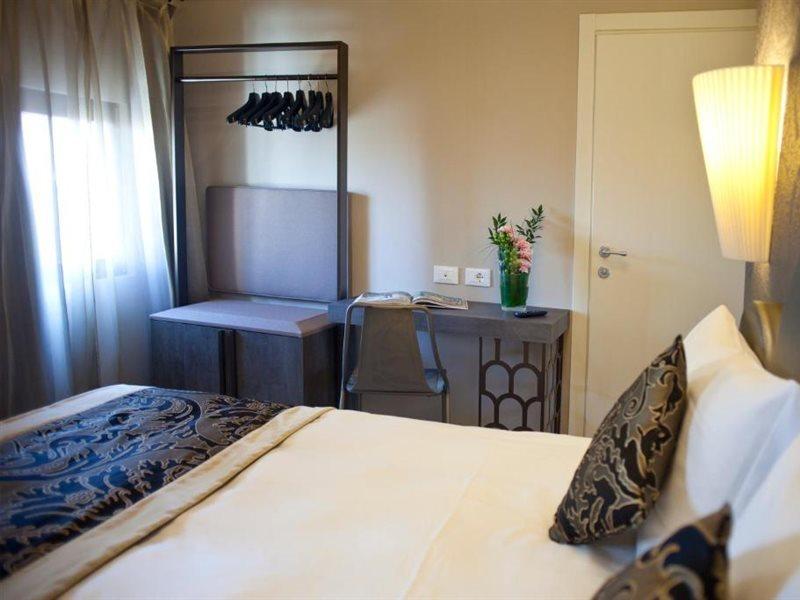 Alle Guglie Boutique Hotel Venesia Bagian luar foto